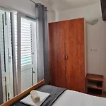 Dutkovic Apartman Vrboska