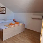 Dutkovic Apartman Vrboska
