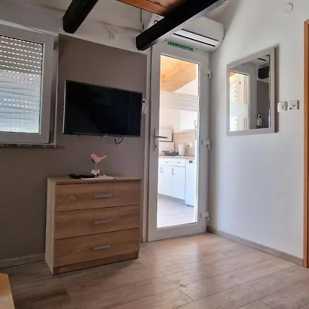 Dutkovic Apartment