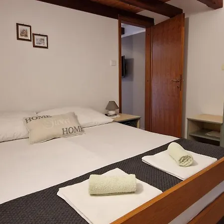 Apartment Dutkovic Vrboska