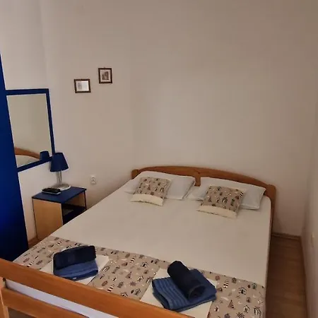 Dutkovic Lägenhet Vrboska