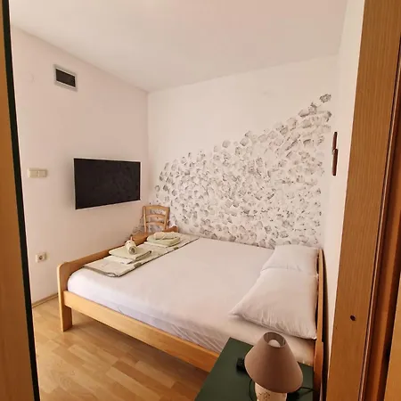 Dutkovic Lägenhet Vrboska