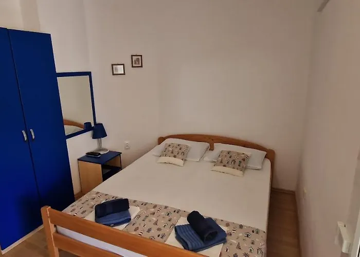 Dutkovic Apartment Vrboska